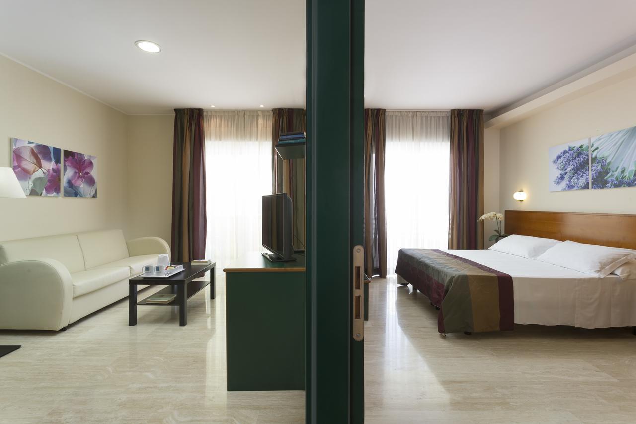 Astoria Suite Hotel Rimini Eksteriør bilde