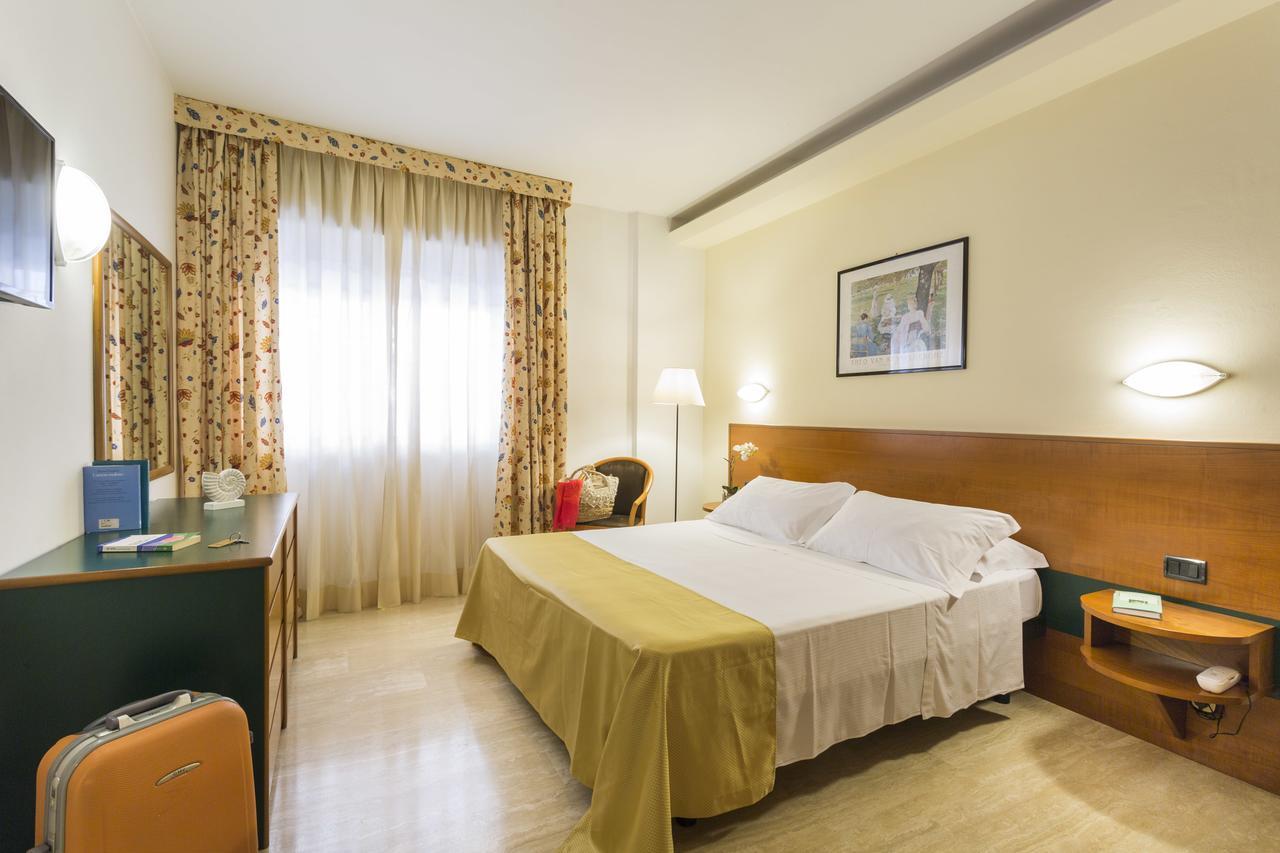 Astoria Suite Hotel Rimini Eksteriør bilde